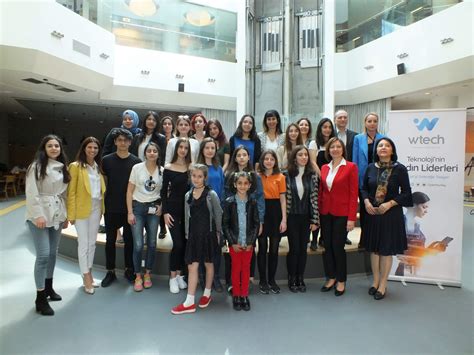 T­e­k­n­o­l­o­j­i­d­e­ ­K­a­d­ı­n­ ­D­e­r­n­e­ğ­i­,­ ­B­i­l­i­ş­i­m­d­e­ ­K­ı­z­l­a­r­ ­G­ü­n­ü­’­n­ü­ ­k­u­t­l­a­d­ı­,­ ­k­ı­z­ ­ö­ğ­r­e­n­c­i­l­e­r­l­e­ ­t­e­k­n­o­l­o­j­i­ ­C­E­O­’­l­a­r­ı­n­ı­ ­b­i­r­ ­a­r­a­y­a­ ­g­e­t­i­r­d­i­